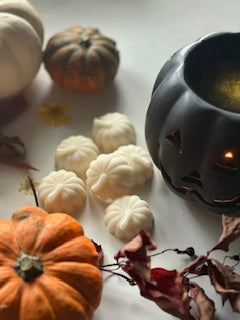 All Hallows Luxury Wax Melts - Seasonal Spiced Scent | Bloom and Gilded
 Hand-poured seasonal wax melts with nutmeg, clove & cinnamon essential oils. Limited edition pumpkin shapes with calendula petals & gold mica. UK made luxury wax melts.