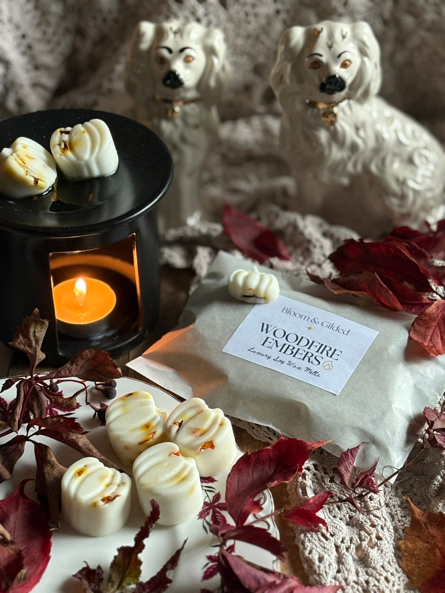 Woodfire Embers Luxury Wax Melts - Smoky Cedar & Amber | Bloom and Gilded
Hand-poured wax melts with smoky cedarwood, warm vanilla & amber. Finished with golden marigold petals. Grounding autumn scent. UK made luxury wax melts.