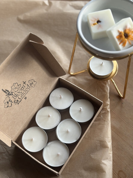 NATURAL SOY WAX TEA LIGHTS
6 per pack
Pure. Simple. Quietly beautiful.
Sometimes all a space needs is a gentle, clean flame.
Bloom & Gilded’s unscented tea lights are hand poured in the UK using natural soy sustainably sourced, completely paraffin free. Each tea light is finished with a natural cotton wick, free from paraffin coating, for a cleaner, slower burn.
No fragrance. No additives. Just honest, natural candlelight.

